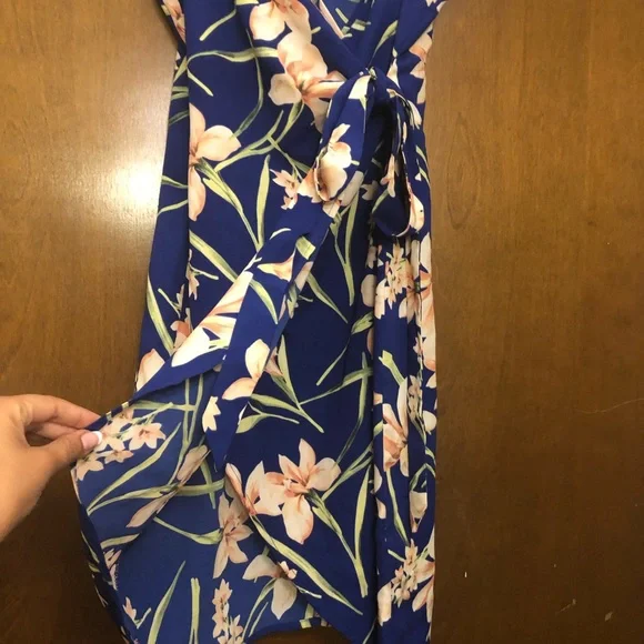 Sienna sky floral blue wrap dress - Picture 4 of 6